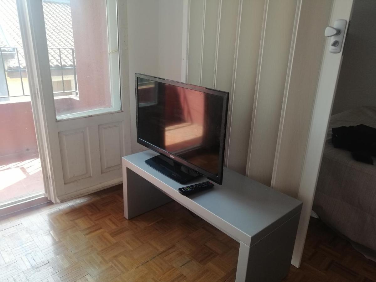 Luminoso, Centrico Y Silencioso Apartamento Хака Екстер'єр фото