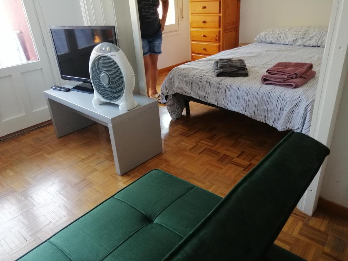 Luminoso, Centrico Y Silencioso Apartamento Хака Екстер'єр фото