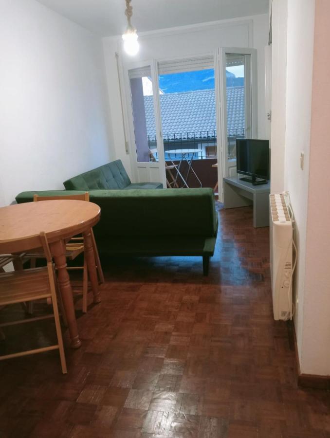 Luminoso, Centrico Y Silencioso Apartamento Хака Екстер'єр фото